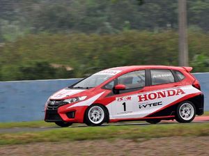 Pebalap Alvin Bahar Tetap Optimis Juara Nasional