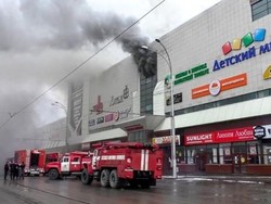 CCTV Kebakaran Maut Mal di Rusia Tewaskan 64 Orang