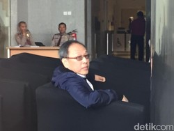 KPK Periksa Made Oka yang Disebut Novanto Antar Duit e-KTP