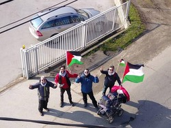 Jalan Kaki Demi Palestina, Benjamin Dapat Bantuan Tak Disangka