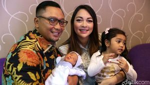 Potret Dr Reisa Broto Asmoro dan Putranya yang Baru Lahir