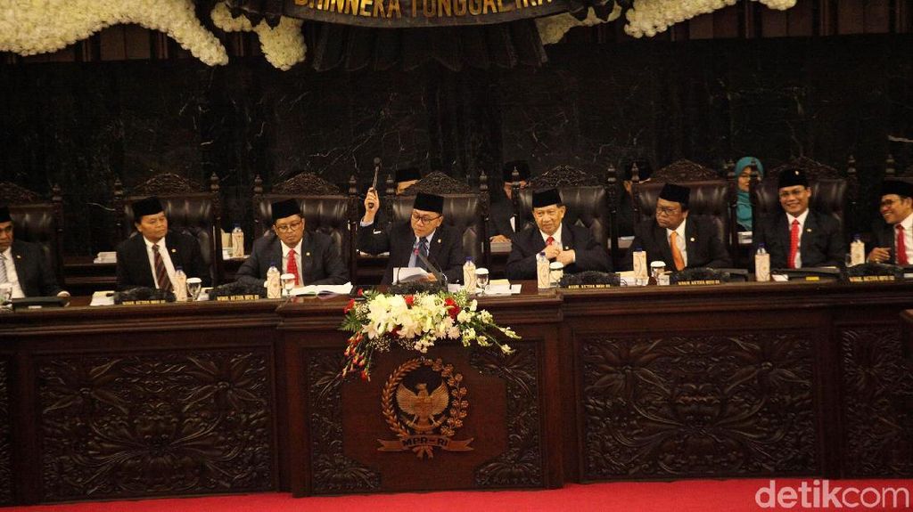 Cak Imin dkk Dilantik, Begini Formasi Duduk 8 Pimpinan MPR Cak Imin dkk Dilantik, Begini Formasi Duduk 8 Pimpinan MPR