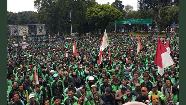 Ketika Ojek Online Membajak Jakarta di Mata Netizen