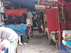 40 Tahun Lebih Trotoar di Bandung Ini Dikuasai PKL