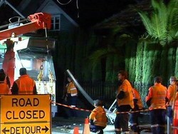 Sopir Mengantuk, Trem Hantam Halte di Melbourne