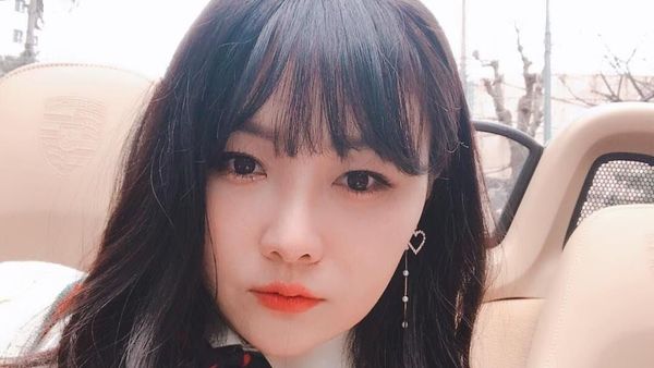 Terpesona 7 Guru Cantik Asal Korea Selatan yang Pernah Viral