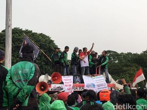 Driver Ojol: Jokowi Kaget Tarif Kelewat Murah