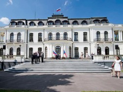 Ceko Ultimatum Rusia, Tuntut 20 Diplomatnya Diizinkan Balik ke Moskow