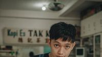 Cara Makan 10 Aktor Tampan di Tanah Air Ini Dijamin Bikin Meleleh!