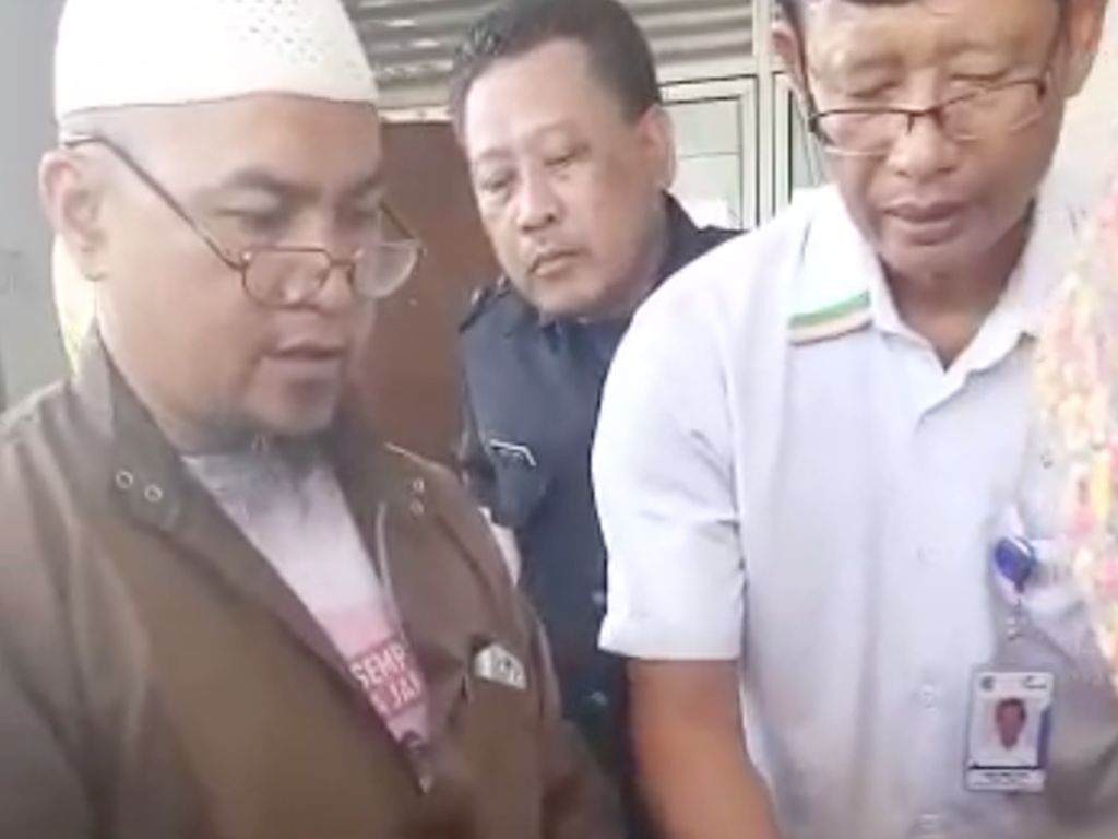 Viral karena Video Telur Palsu, Syahroni Daud Angkat Bicara Viral karena Video Telur Palsu, Syahroni Daud Angkat Bicara