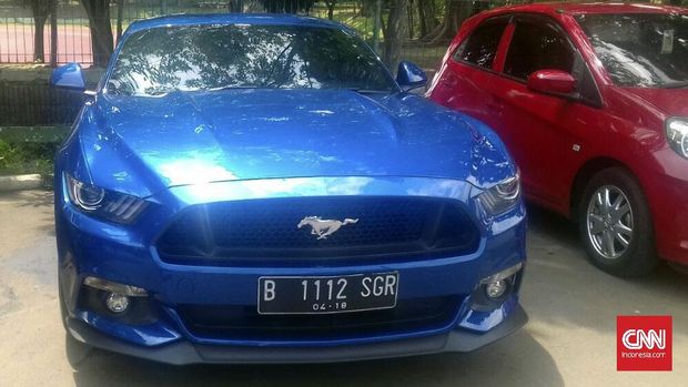 Mobil mewah Mustang Ford menjadi salah satu mpbil mewah koleksi Kevin Sanjaya Sukamuljo. (