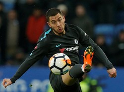 Hazard Tak Masalah Main Jadi Bek Kiri