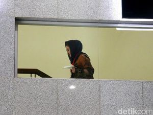 Deisti Sempat Bertemu Novanto Saat Diperiksa KPK Deisti Sempat Bertemu Novanto Saat Diperiksa KPK