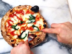 Pencinta Pizza, Ini 7 Trik Makan Pizza Agar Tetap Langsing