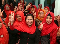 Kunjungi Ponpes dan Raker PDIP, Puti Mantapkan Dukungan di Situbondo