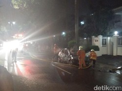 Ini Penyebab Mobil yang Terbakar Habis di Pondok Indah