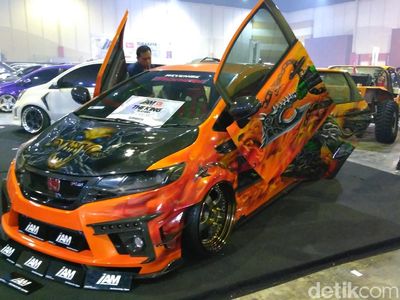 Honda Jazz Raja Modifikasi Surabaya