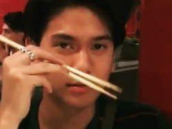 Melihat Gaya Makan Aktor Tampan hingga Manohara yang Kini Jadi Vegetarian