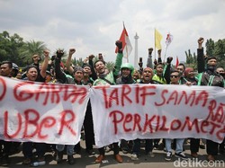 Driver Ojek Online Tuntut Tarif Naik 100%
