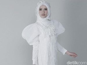 Irna Mutiara Ungkap Prediksi Tren Busana Muslim 2019 Irna Mutiara Ungkap Prediksi Tren Busana Muslim 2019