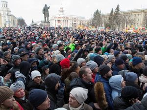Foto: Kebakaran Mal Tewaskan 64 Orang, Warga Rusia Turun ke Jalan