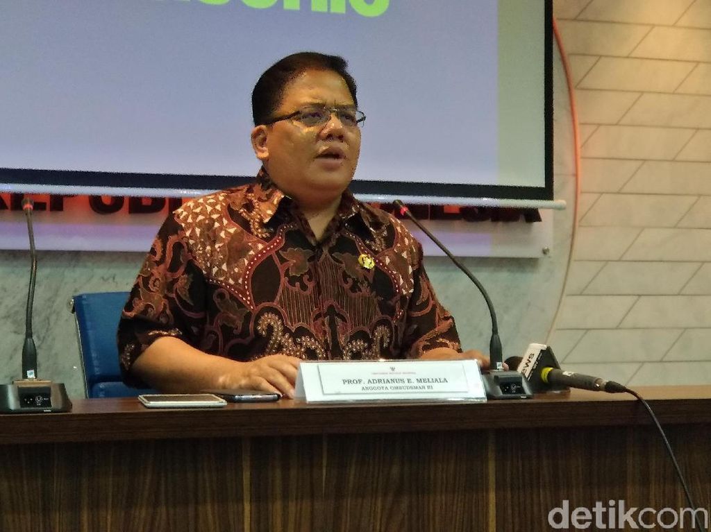 Disebut Novel Punya Konflik Kepentingan, Adrianus Membantah Disebut Novel Punya Konflik Kepentingan, Adrianus Membantah