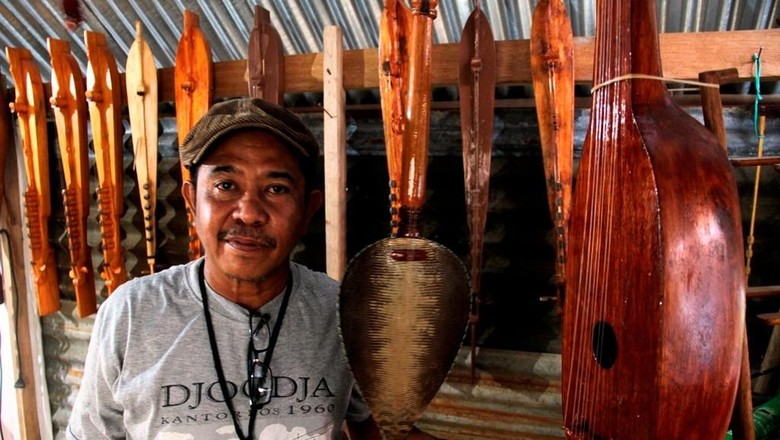 Sempat Dicibir, Bengkel Kecapi Yusri Kini Go International