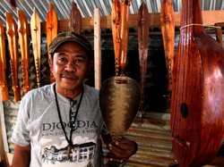 Sempat Dicibir, Bengkel Kecapi Yusri Kini Go International