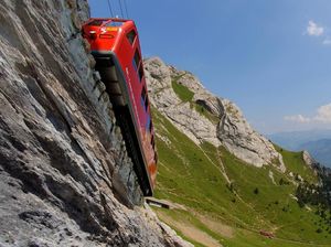 Foto: Kereta dengan Jalur Paling Miring Sedunia