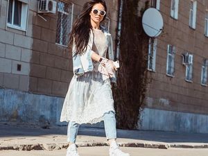 Cara Unik Model Rusia Protes Jalan Berlubang, Foto Pakai Baju Renang Cara Unik Model Rusia Protes Jalan Berlubang, Foto Pakai Baju Renang