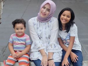 So Sweet! Momen Kebersamaan Adelia Pasha dengan Buah Hatinya