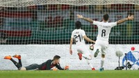 Uruguay akhirnya menang tipis 1-0 atas Wales. Gol tunggal dicetak Cavani pada menit ke-49. Foto: Stringer/Reuters