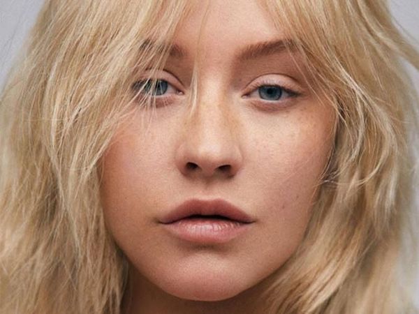 Cantik Natural! Christina Aguilera Muncul Tanpa Makeup di Cover Majalah