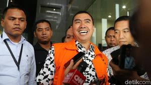 Ditahan KPK, Wali Kota nonaktif Malang Tersenyum Lebar