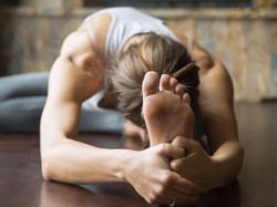 Yoga Sambil Menyusui Anak, Yes or No?