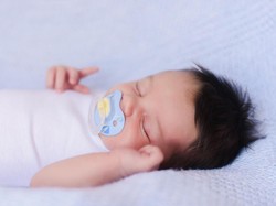 Lucu Deh, Kakak Beradik Ini Rambutnya Tebal Banget Sejak Lahir