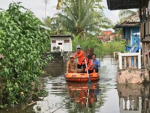 Sungai Komering Meluap, Warga Masih Bertahan di Pengungsian