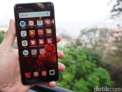 Oppo F7: Bikin Nagih Jeprat-jepret