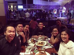 Maulana Indraguna, Suami Dian Sastro Ternyata Seorang Foodie dan Gemar Bir!