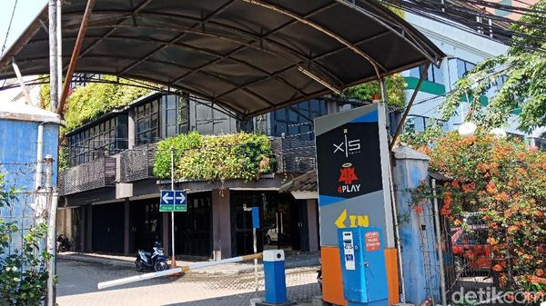 Foto: Alexis Tutup, Plang 4Play Masih Berdiri Tegak