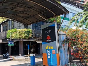 Foto: Alexis Tutup, Plang 4Play Masih Berdiri Tegak Foto: Alexis Tutup, Plang 4Play Masih Berdiri Tegak