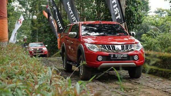 Main Offroad dengan Pikap Triton