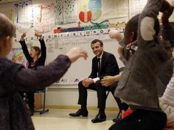 Usia Sekolah di Prancis Diturunkan dari Enam Menjadi Tiga Tahun