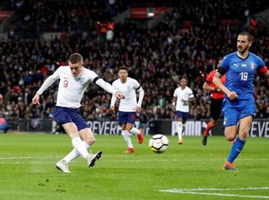 Saat Vardy Mencuri Celah di Pertahanan Italia Saat Vardy Mencuri Celah di Pertahanan Italia