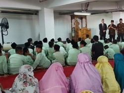 Dubes Palestina Ajak Siswa SD Salat Berjemaah di DPP PDIP