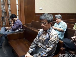 Anang Sugiana Terdakwa Kelima Kasus Korupsi E-KTP Anang Sugiana Terdakwa Kelima Kasus Korupsi E-KTP