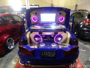 Mengintip Diskotek Jalanan dari Lamongan