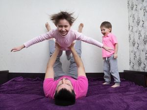 Anak Laki-laki Suka Warna Pink, Perlukah Orang Tua Khawatir?