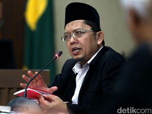 Kronologi Alfian Tanjung Kembali Dihukum 2 Tahun Penjara Kronologi Alfian Tanjung Kembali Dihukum 2 Tahun Penjara
