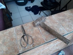 Pria Bersenjata Palu Ngamuk dan Serang Pelajar SMK Bandung